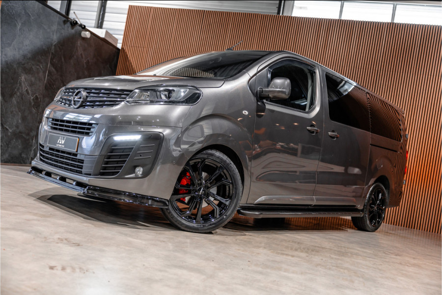 Opel Vivaro 2.0 CDTI 177 PK L3H1 DC Innovation | Marge | BTW & BPM Vrij | L+R Schuifdeur | CarPlay | Camera | Navigatie | Bi-Xenon | Blind Spot | Trekhaak | F1 Flippers | Cruise control | Nieuwe APK