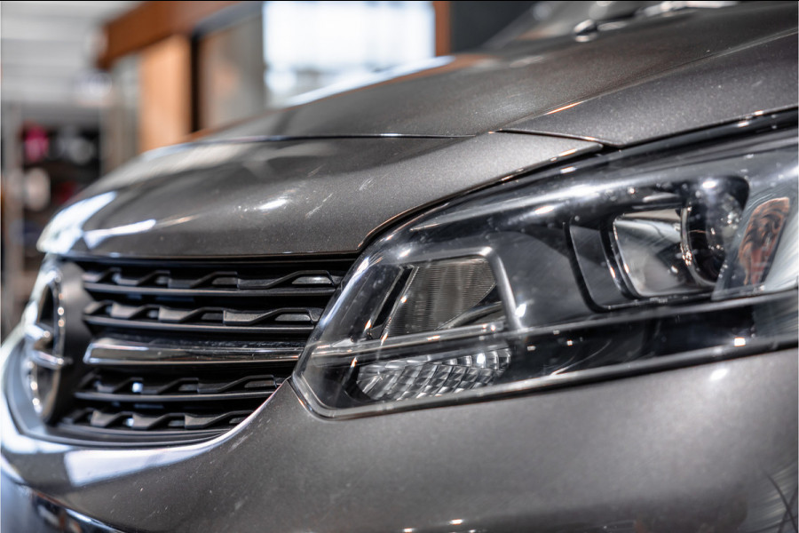 Opel Vivaro 2.0 CDTI 177 PK L3H1 DC Innovation | Marge | BTW & BPM Vrij | L+R Schuifdeur | CarPlay | Camera | Navigatie | Bi-Xenon | Blind Spot | Trekhaak | F1 Flippers | Cruise control | Nieuwe APK