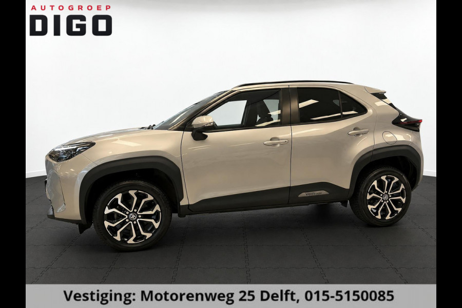 Toyota Yaris Cross 1.5 HYBRID DYNAMIC SILVERLINE GARANTIE 2035 NAVIGATIE . STUUR EN STOEL VERWARMING . ADAPTIEVE CRUICE CONTROL .