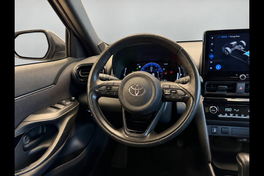 Toyota Yaris Cross 1.5 HYBRID DYNAMIC SILVERLINE GARANTIE 2035 NAVIGATIE . STUUR EN STOEL VERWARMING . ADAPTIEVE CRUICE CONTROL .