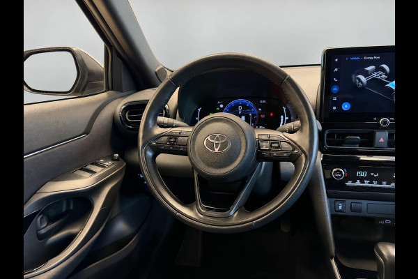 Toyota Yaris Cross 1.5 HYBRID DYNAMIC SILVERLINE GARANTIE 2035 NAVIGATIE . STUUR EN STOEL VERWARMING . ADAPTIEVE CRUICE CONTROL .