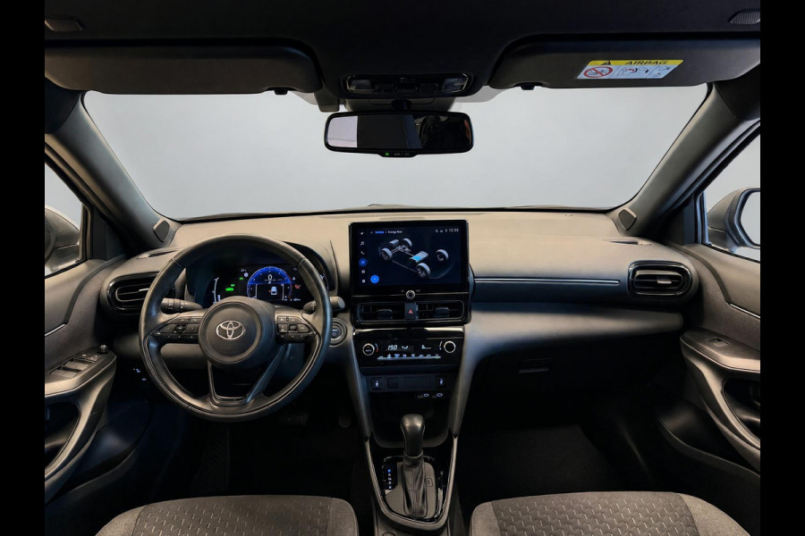 Toyota Yaris Cross 1.5 HYBRID DYNAMIC SILVERLINE GARANTIE 2035 NAVIGATIE . STUUR EN STOEL VERWARMING . ADAPTIEVE CRUICE CONTROL .