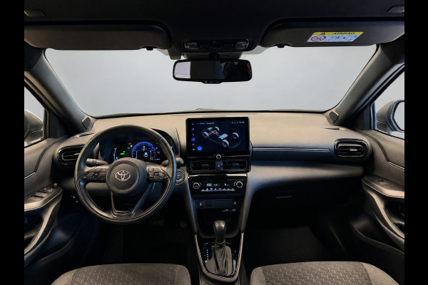 Toyota Yaris Cross 1.5 HYBRID DYNAMIC SILVERLINE GARANTIE 2035 NAVIGATIE . STUUR EN STOEL VERWARMING . ADAPTIEVE CRUICE CONTROL .