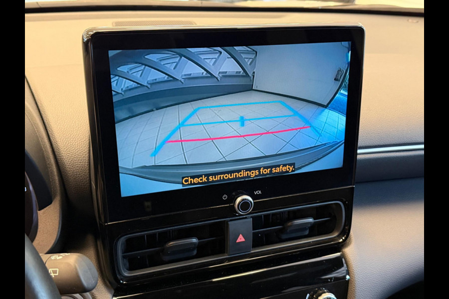 Toyota Yaris Cross 1.5 HYBRID DYNAMIC SILVERLINE GARANTIE 2035 NAVIGATIE . STUUR EN STOEL VERWARMING . ADAPTIEVE CRUICE CONTROL .