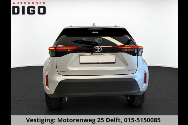 Toyota Yaris Cross 1.5 HYBRID DYNAMIC SILVERLINE GARANTIE 2035 NAVIGATIE . STUUR EN STOEL VERWARMING . ADAPTIEVE CRUICE CONTROL .