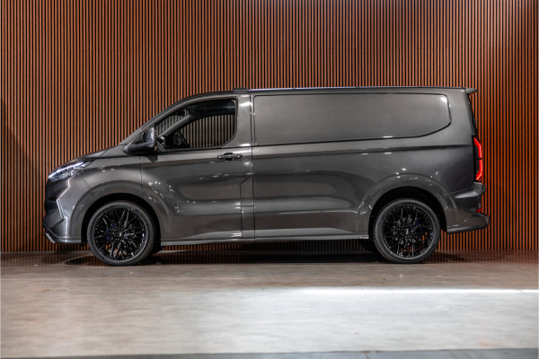 Ford Transit Custom 320 2.0 TDCI 170 PK Sport AWD | ACC | 360 Camera | Trekhaak | Blind Spot | Elek stoelen | CarPlay | Camera | Stoelverwarming | DAB | 3-Zitter | Dealer onderhouden | BPM Vrij