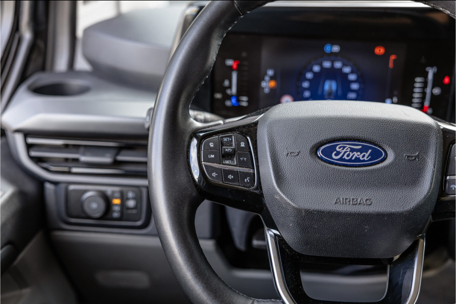 Ford Transit Custom 320 2.0 TDCI 170 PK Sport AWD | ACC | 360 Camera | Trekhaak | Blind Spot | Elek stoelen | CarPlay | Camera | Stoelverwarming | DAB | 3-Zitter | Dealer onderhouden | BPM Vrij