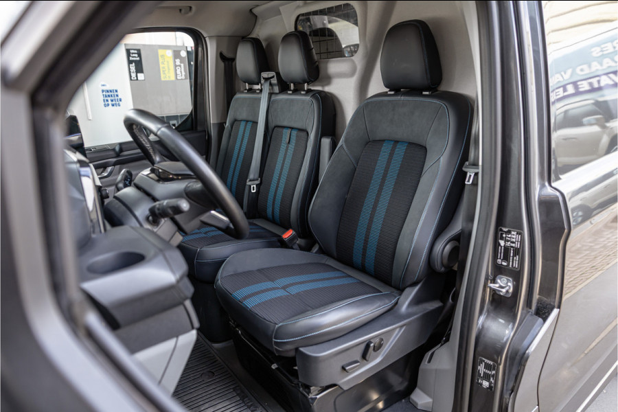 Ford Transit Custom 320 2.0 TDCI 170 PK Sport AWD | ACC | 360 Camera | Trekhaak | Blind Spot | Elek stoelen | CarPlay | Camera | Stoelverwarming | DAB | 3-Zitter | Dealer onderhouden | BPM Vrij