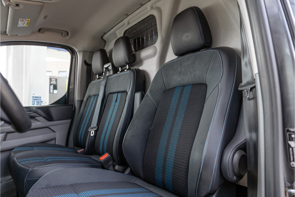 Ford Transit Custom 320 2.0 TDCI 170 PK Sport AWD | ACC | 360 Camera | Trekhaak | Blind Spot | Elek stoelen | CarPlay | Camera | Stoelverwarming | DAB | 3-Zitter | Dealer onderhouden | BPM Vrij