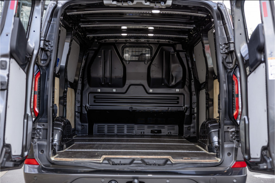 Ford Transit Custom 320 2.0 TDCI 170 PK Sport AWD | ACC | 360 Camera | Trekhaak | Blind Spot | Elek stoelen | CarPlay | Camera | Stoelverwarming | DAB | 3-Zitter | Dealer onderhouden | BPM Vrij