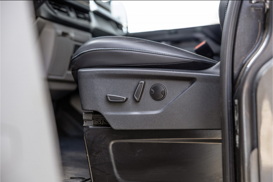 Ford Transit Custom 300 2.0 TDCI L2H1 Sport | L+R Schuifdeur | Bang & Olufsen | ACC | Blind Spot | Elek stoelen | CarPlay | Navigatie | LED | DAB | Stoelverwarming | Trekhaak | Dealer onderhouden | Verlengde fabrieksgarantie | BPM Vrij