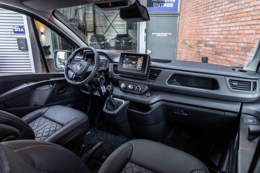 Renault Trafic 2.0 Blue dCi 170 PK L2H1 DC | Dubbel cabine | Camera | CarPlay | Navigatie | Betimmering | Trekhaak | Stoelverwarming | Virtual Cockpit | 5-Zitter| NAP Logisch