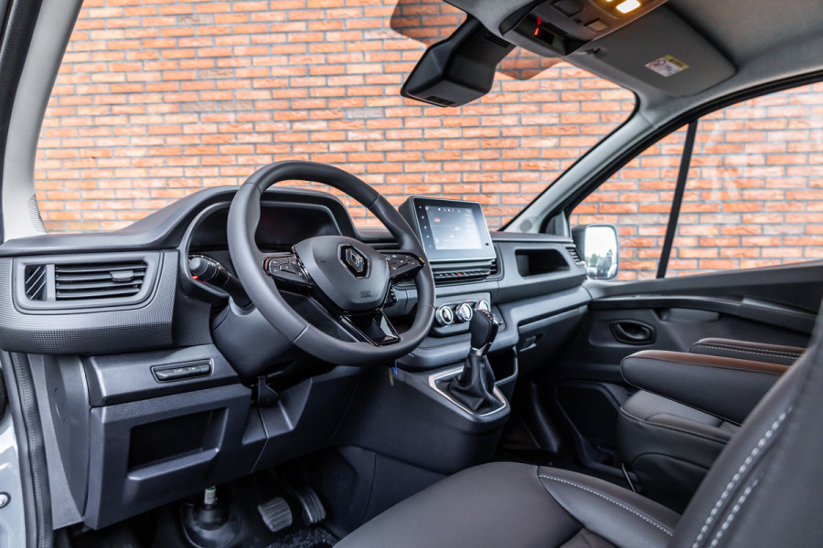 Renault Trafic 2.0 Blue dCi 170 PK L2H1 DC | Dubbel cabine | Camera | CarPlay | Navigatie | Betimmering | Trekhaak | Stoelverwarming | Virtual Cockpit | 5-Zitter| NAP Logisch