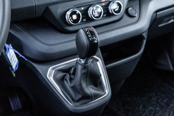 Renault Trafic 2.0 Blue dCi 170 PK L2H1 DC | Dubbel cabine | Camera | CarPlay | Navigatie | Betimmering | Trekhaak | Stoelverwarming | Virtual Cockpit | 5-Zitter| NAP Logisch