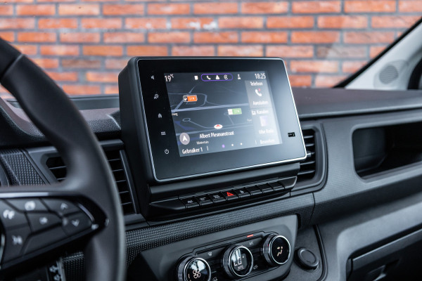 Renault Trafic 2.0 Blue dCi 170 PK L2H1 DC | Dubbel cabine | Camera | CarPlay | Navigatie | Betimmering | Trekhaak | Stoelverwarming | Virtual Cockpit | 5-Zitter| NAP Logisch