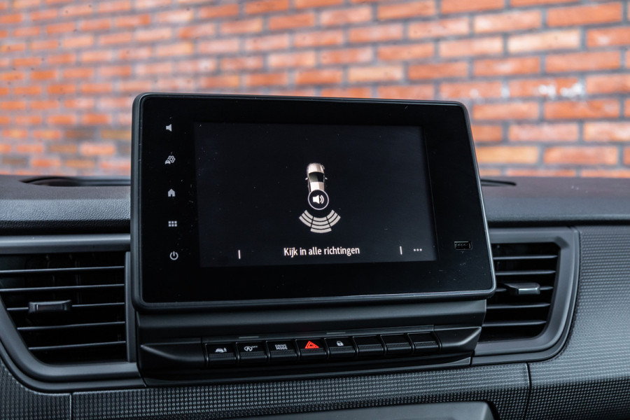 Renault Trafic 2.0 Blue dCi 170 PK L2H1 DC | Dubbel cabine | Camera | CarPlay | Navigatie | Betimmering | Trekhaak | Stoelverwarming | Virtual Cockpit | 5-Zitter| NAP Logisch