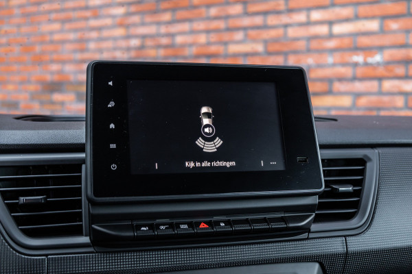 Renault Trafic 2.0 Blue dCi 170 PK L2H1 DC | Dubbel cabine | Camera | CarPlay | Navigatie | Betimmering | Trekhaak | Stoelverwarming | Virtual Cockpit | 5-Zitter| NAP Logisch