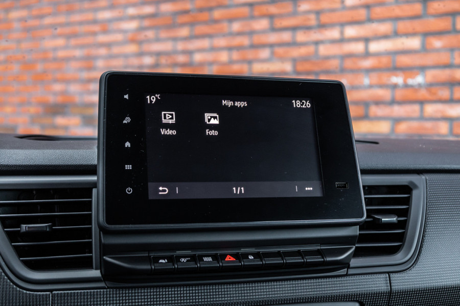Renault Trafic 2.0 Blue dCi 170 PK L2H1 DC | Dubbel cabine | Camera | CarPlay | Navigatie | Betimmering | Trekhaak | Stoelverwarming | Virtual Cockpit | 5-Zitter| NAP Logisch