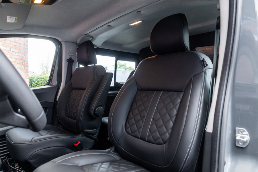 Renault Trafic 2.0 Blue dCi 170 PK L2H1 DC | Dubbel cabine | Camera | CarPlay | Navigatie | Betimmering | Trekhaak | Stoelverwarming | Virtual Cockpit | 5-Zitter| NAP Logisch