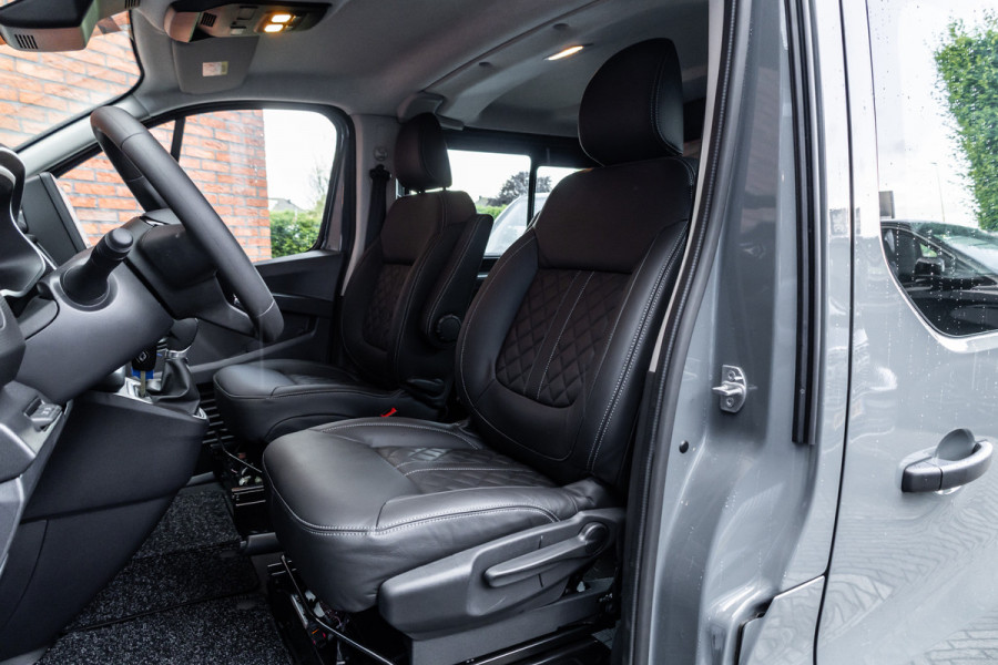 Renault Trafic 2.0 Blue dCi 170 PK L2H1 DC | Dubbel cabine | Camera | CarPlay | Navigatie | Betimmering | Trekhaak | Stoelverwarming | Virtual Cockpit | 5-Zitter| NAP Logisch