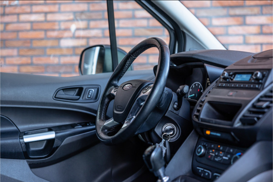 Ford Transit Connect 1.0 Ecoboost L2 | Cruise control | 3-Zitter | Stoelverwarming | PDC V+A | MF Stuur | Airco | Trekhaak | Elek spiegels | DAB | Nieuwe APK