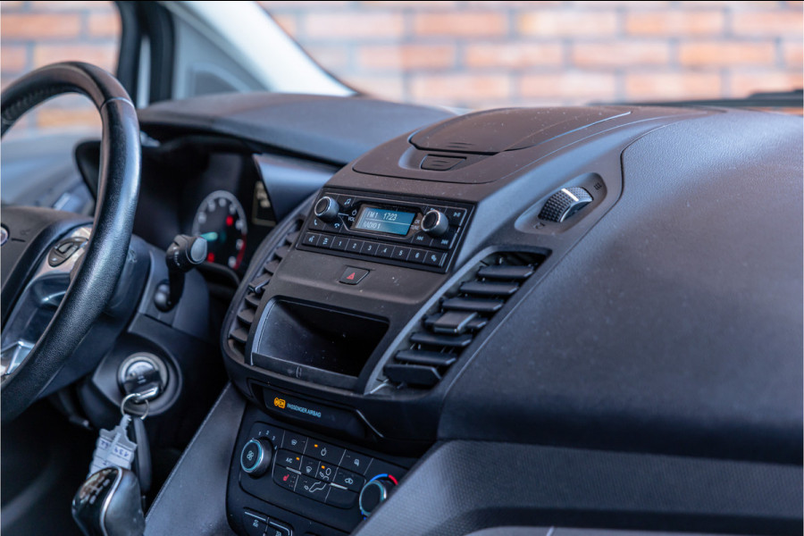Ford Transit Connect 1.0 Ecoboost L2 | Cruise control | 3-Zitter | Stoelverwarming | PDC V+A | MF Stuur | Airco | Trekhaak | Elek spiegels | DAB | Nieuwe APK