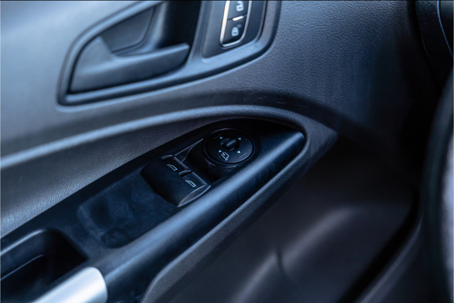Ford Transit Connect 1.0 Ecoboost L2 | Cruise control | 3-Zitter | Stoelverwarming | PDC V+A | MF Stuur | Airco | Trekhaak | Elek spiegels | DAB | Nieuwe APK