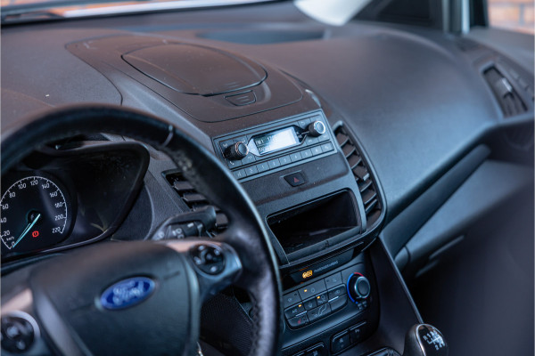 Ford Transit Connect 1.0 Ecoboost L2 | Cruise control | 3-Zitter | Stoelverwarming | PDC V+A | MF Stuur | Airco | Trekhaak | Elek spiegels | DAB | Nieuwe APK