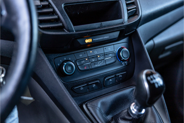 Ford Transit Connect 1.0 Ecoboost L2 | Cruise control | 3-Zitter | Stoelverwarming | PDC V+A | MF Stuur | Airco | Trekhaak | Elek spiegels | DAB | Nieuwe APK