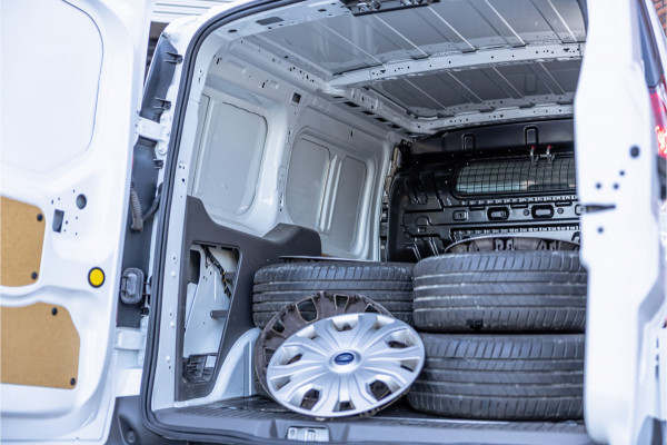 Ford Transit Connect 1.0 Ecoboost L2 | Cruise control | 3-Zitter | Stoelverwarming | PDC V+A | MF Stuur | Airco | Trekhaak | Elek spiegels | DAB | Nieuwe APK
