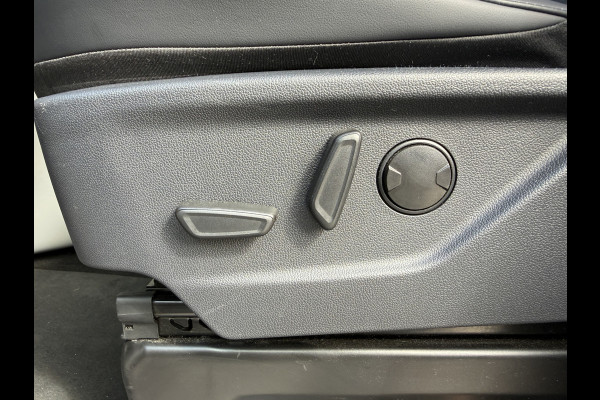 Ford Tourneo Custom 233PK PHEV Prijs Incl. BPM Excl. BTW Automaat 8-Personen Automaat LED B&O Audio Lichtmetalen Velgen PDC Carplay Camera Parkeersensoren Cruise Control