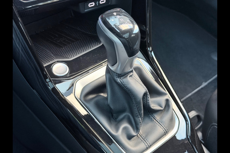 Volkswagen T-Roc 1.5 TSI R-Line Pano/Keyless/Camera
