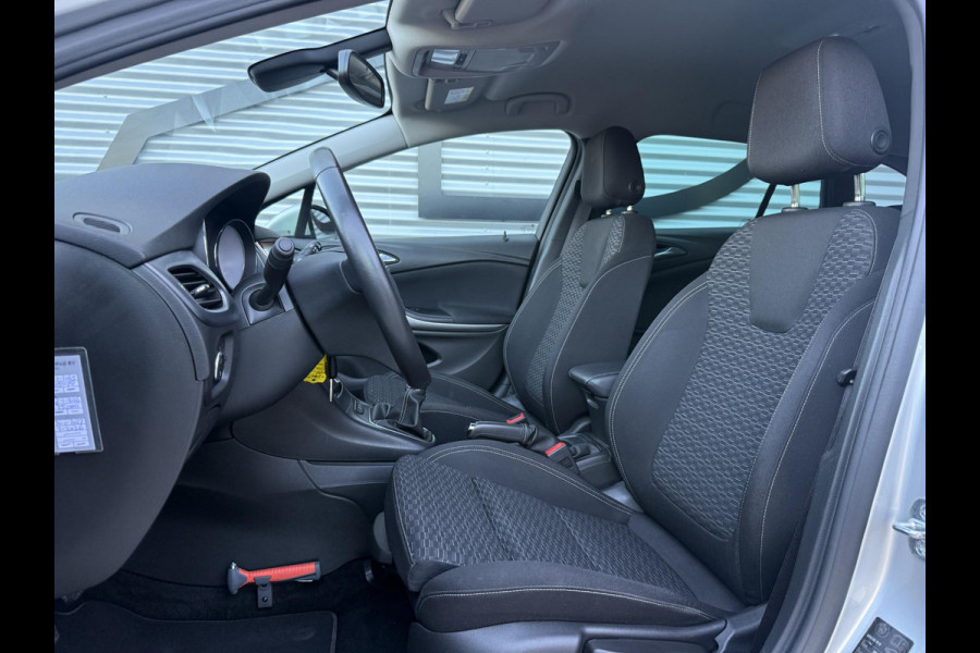 Opel Astra Sports Tourer 1.4 Turbo Online Edition 2e Eigenaar|Navi|Trekhaak|Clima|Cruise|Carplay|PDC|Elek ramen|N.A.P|APK tot 01-2027