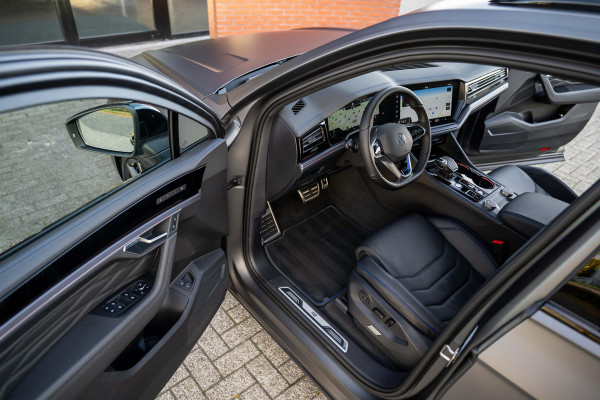 Volkswagen Touareg 3.0 TSI eHybrid R 4M Puglia MATLAK DynAudio