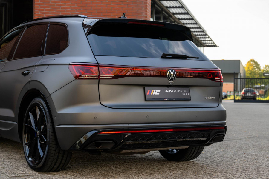 Volkswagen Touareg 3.0 TSI eHybrid R 4M Puglia MATLAK DynAudio