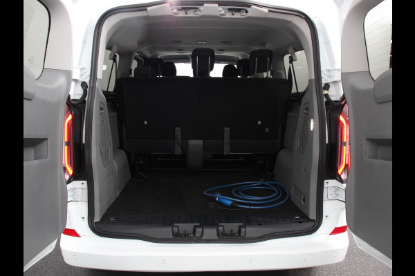 Ford E-Transit Custom 340 L2H1 Limited 65 kWh 8 persoons Automaat Cruise Control Airco Lichtmetalen Velgen
