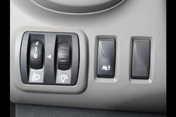 Renault Trafic Passenger 1.6 dCi Zen Energy 9persoons PERSONENBUS Prijs incl. btw/bpm Airco Trekhaak Radio Elektrische pakket