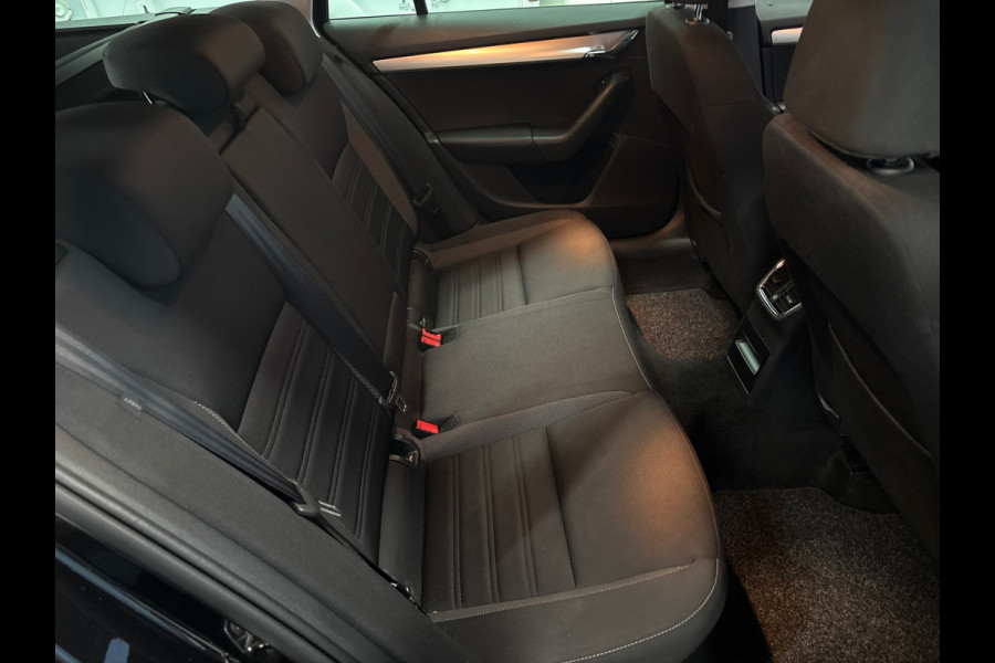 Škoda Octavia Combi 1.0 TSI Greentech Business Edition, Carplay, Navi
