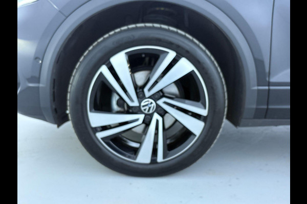 Volkswagen T-Roc 1.5 TSI R-Line Edition 150 PK DSG | Verlangde garantie | Panorama dak | Matrix koplampen | Trekhaak | Keyless |