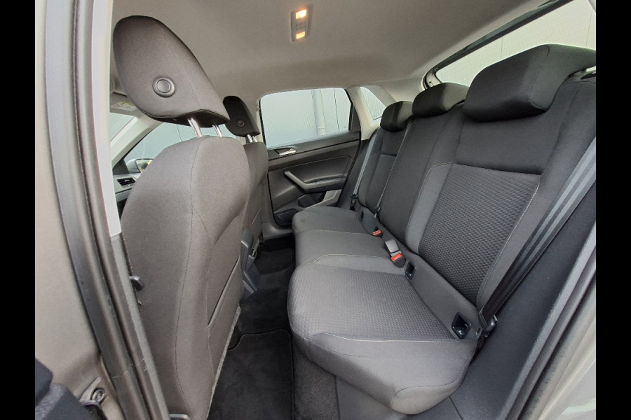 Volkswagen Polo 1.0 TSI Comfortline * Navigatiesysteem * 37.000KM! * Cruise control * LM Velgen *