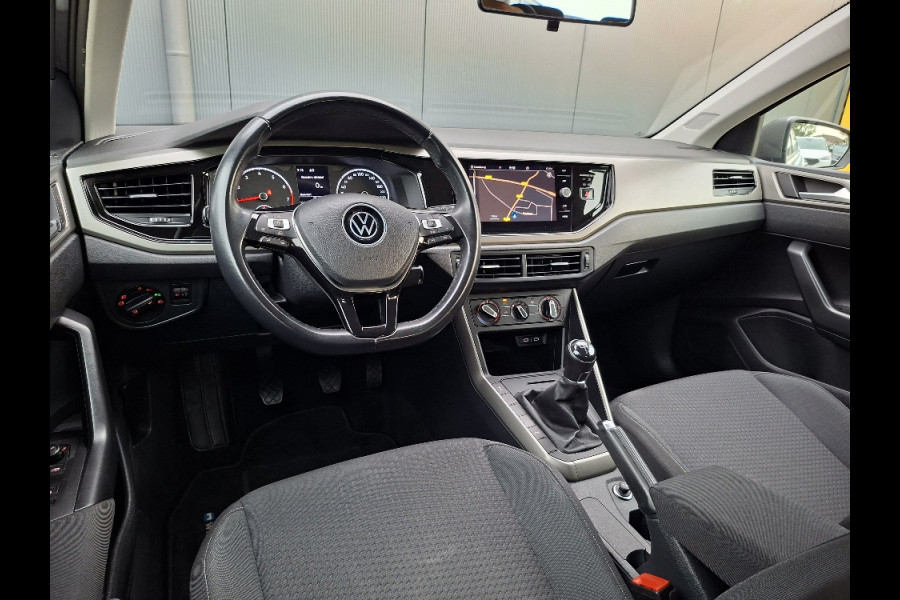 Volkswagen Polo 1.0 TSI Comfortline * Navigatiesysteem * 37.000KM! * Cruise control * LM Velgen *