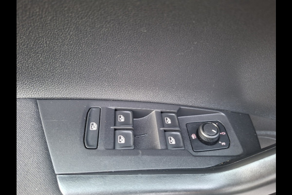 Volkswagen Polo 1.0 TSI Comfortline * Navigatiesysteem * 37.000KM! * Cruise control * LM Velgen *
