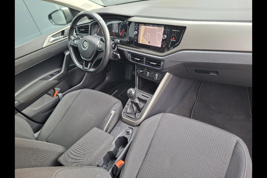 Volkswagen Polo 1.0 TSI Comfortline * Navigatiesysteem * 37.000KM! * Cruise control * LM Velgen *