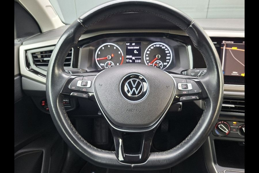 Volkswagen Polo 1.0 TSI Comfortline * Navigatiesysteem * 37.000KM! * Cruise control * LM Velgen *