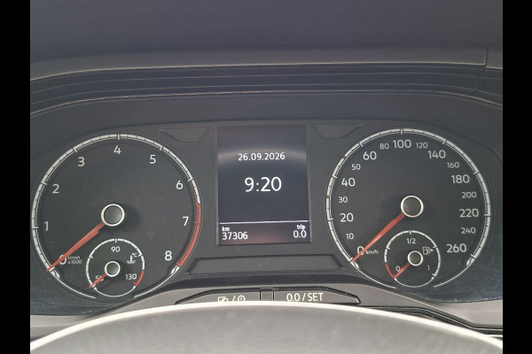 Volkswagen Polo 1.0 TSI Comfortline * Navigatiesysteem * 37.000KM! * Cruise control * LM Velgen *
