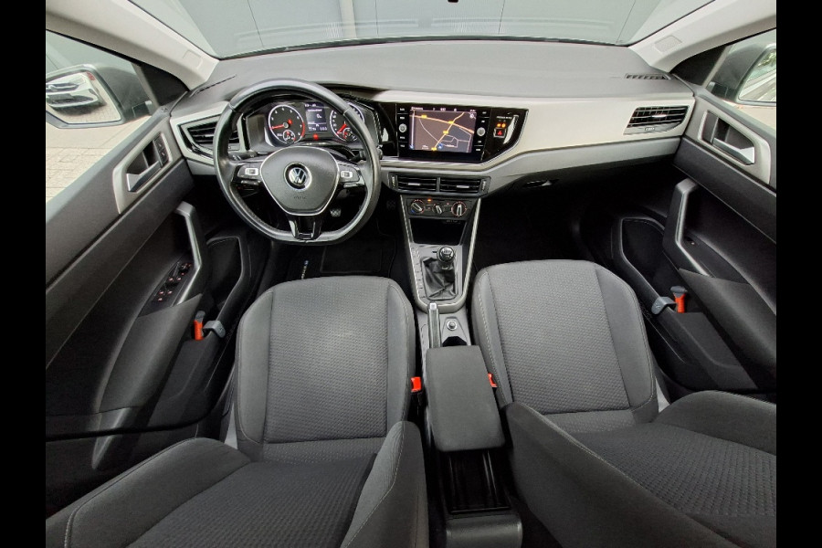 Volkswagen Polo 1.0 TSI Comfortline * Navigatiesysteem * 37.000KM! * Cruise control * LM Velgen *