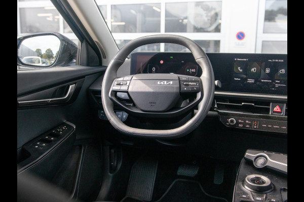 Kia Ev6 Air 84 kWh l Stoel Stuur verwarming l Camera l Navi l SOH 99,2%
