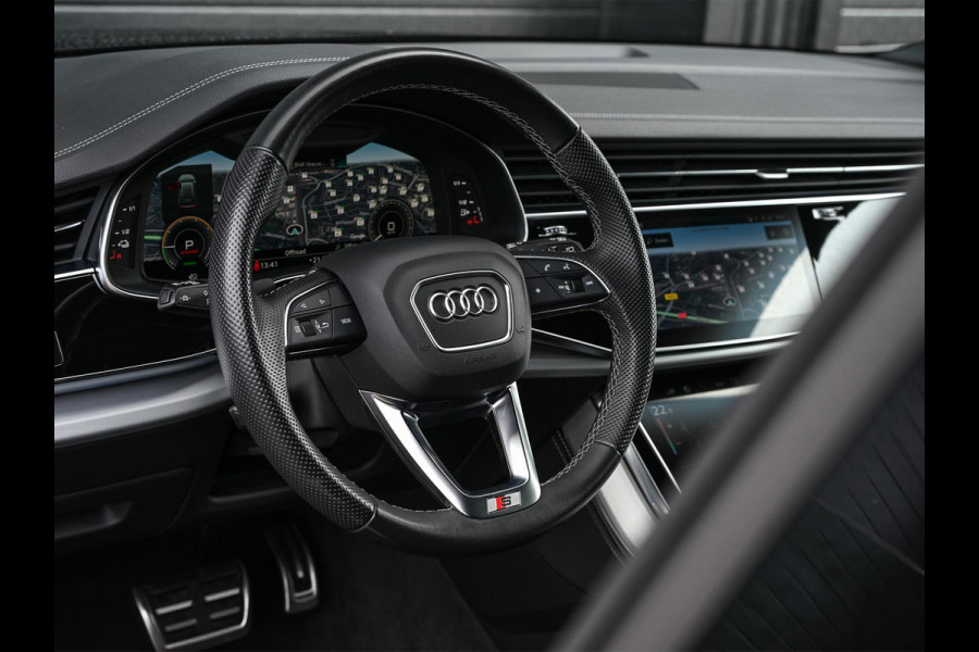 Audi Q8 55 TFSI e quattro Pro Line S | Panoramadak | NL-Auto | Dealeronderhouden | B&O | 360 Camera | Luchtvering | Adaptieve Cruise | Memory-Seats | Ambiance Interieur | Trekhaak | Stoelverwarming |