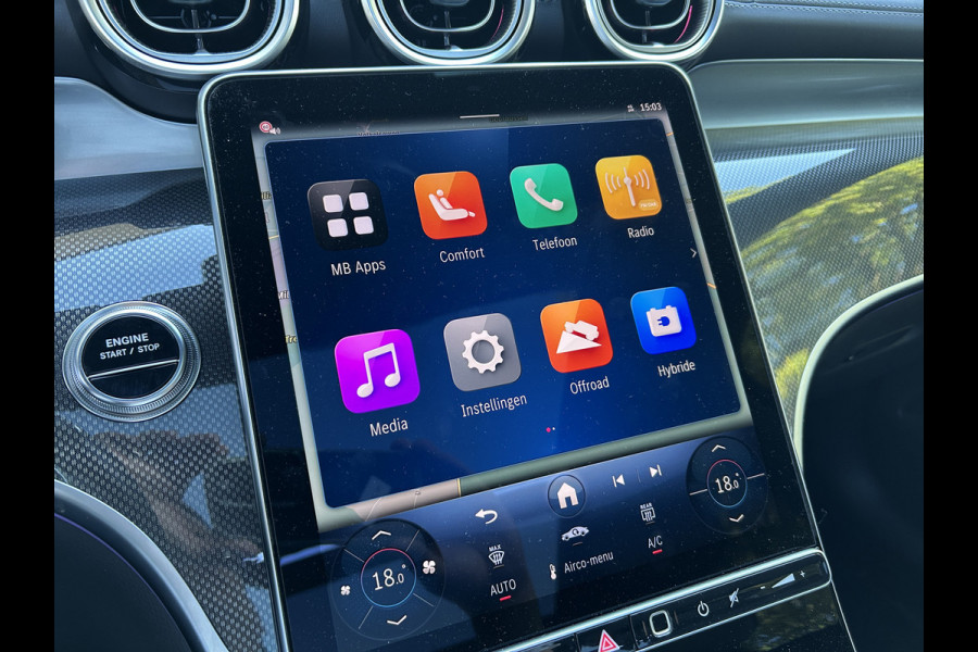 Mercedes-Benz GLC 300e AMG 4Matic // Trekhaak // Memory // 360 Camera // Panoramadak // Digital Light // Night pakket // Keyless // Augmented