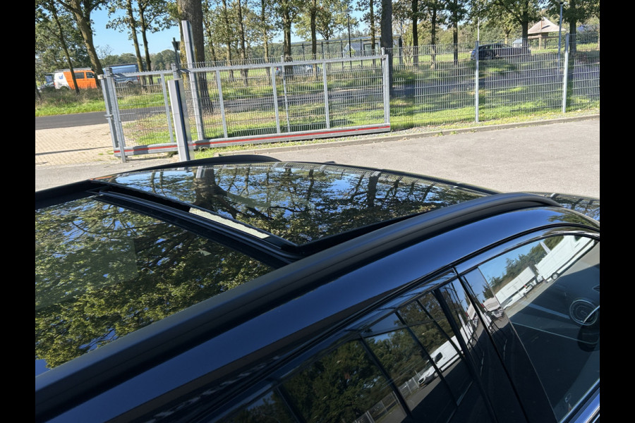 Mercedes-Benz GLC 300e AMG 4Matic // Trekhaak // Memory // 360 Camera // Panoramadak // Digital Light // Night pakket // Keyless // Augmented